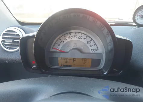 2013 Smart Fortwo Passion z USA, uszkodzony, nr VIN WMEEJ3BA7DK669307